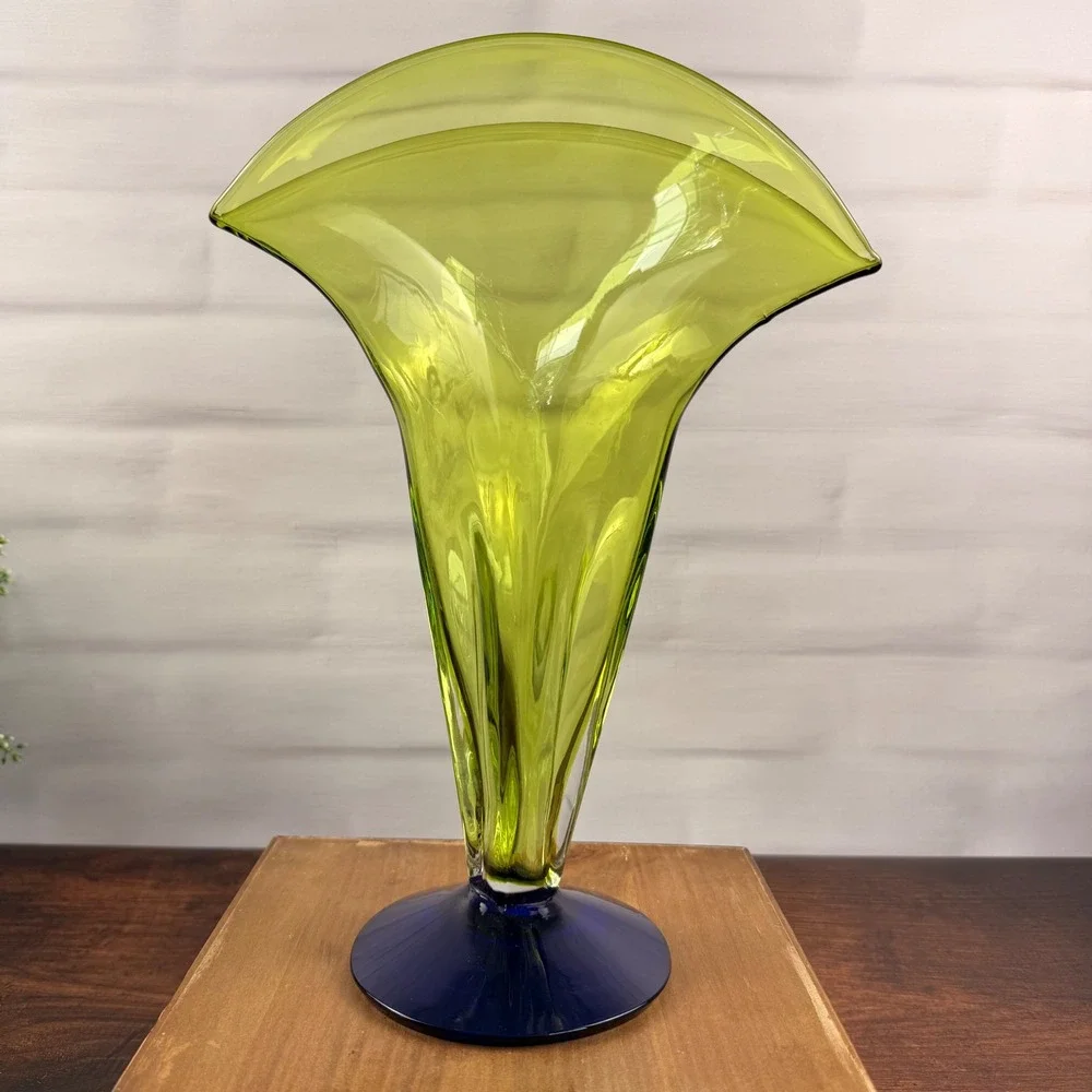 Blenko 872 Fan Vase Kiwi Green Cobalt Blue 2004 Art Glass